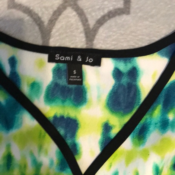 Multi color blouse - Picture 2 of 4